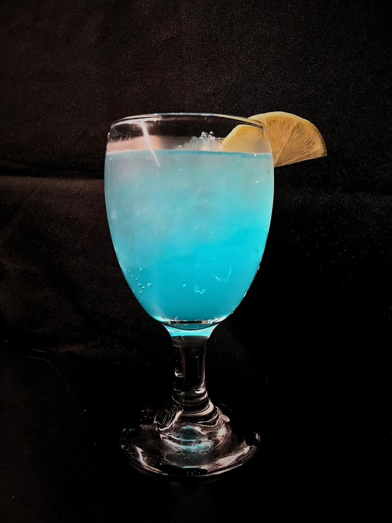 Mocktail: Tropical Blue (min 100 pax)