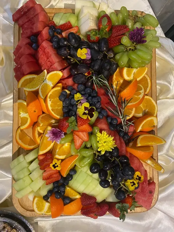 Addon - Assorted Fruits & Berries Platter (14kg/platter)