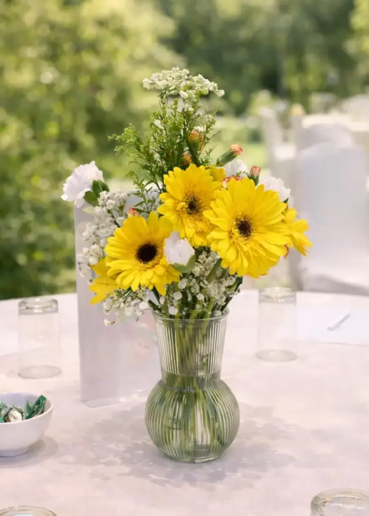 Addon - Fresh Flowers – Cocktail Table