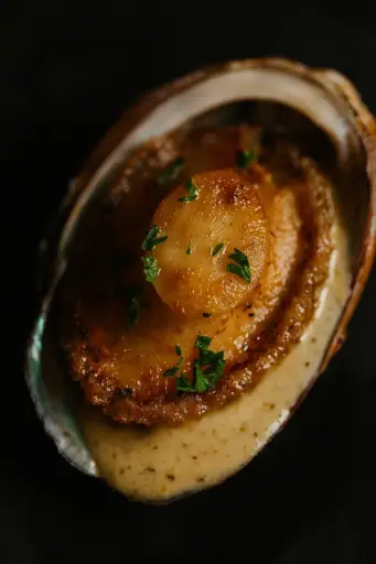 (Canape) Pan-Seared Abalone with Creamy Garlic Sauce